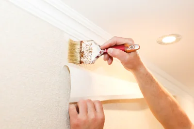 Pose de papier peint à Foville — revêtements muraux et toiles de verre